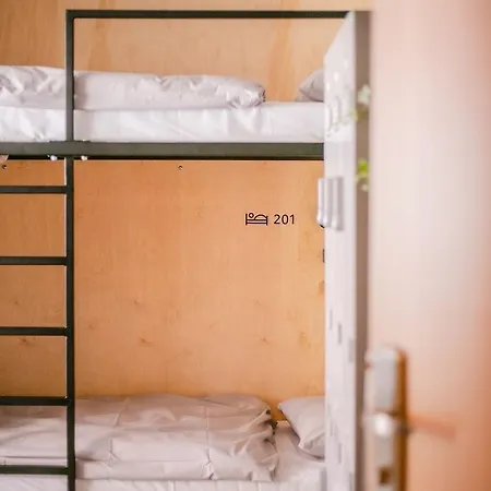 Schoendorf - Virtual Reception Hostel Pressburg