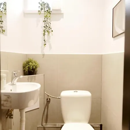 Schoendorf - Virtual Reception Hostel Bratislava