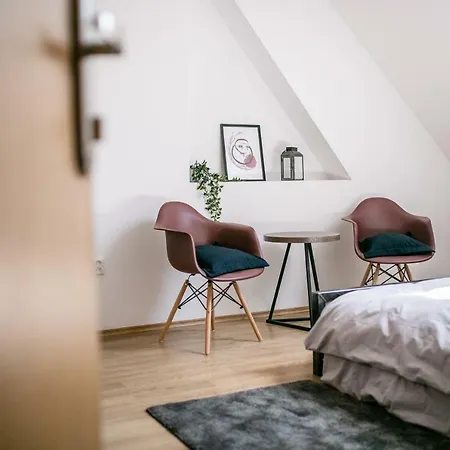 Schoendorf - Virtual Reception Hostel Bratysława